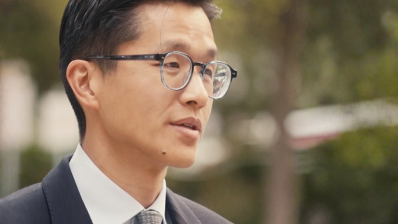 AProf John Nik Ding
